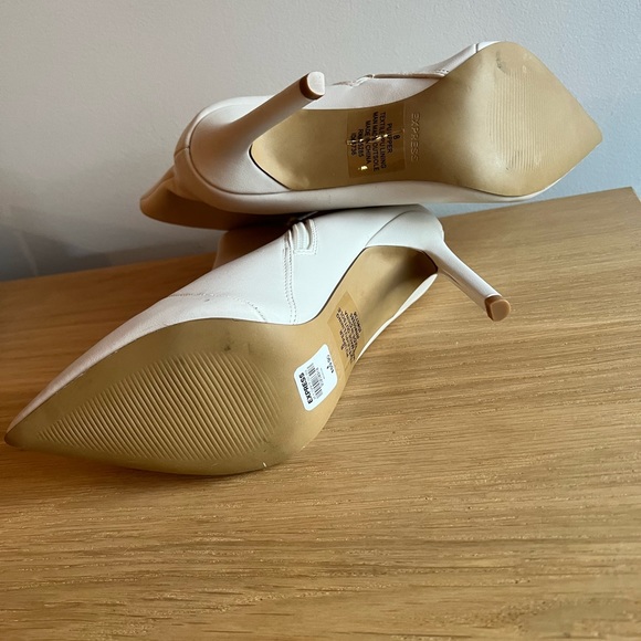 NWOT Express White Stiletto Zip Booties Sz 8 - Picture 3 of 4